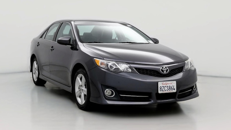 2013 Toyota Camry SE Hero Image