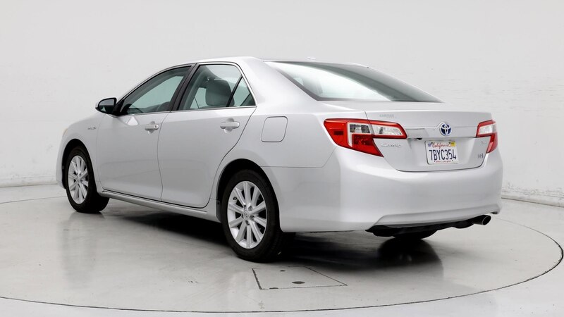 2013 Toyota Camry XLE 2