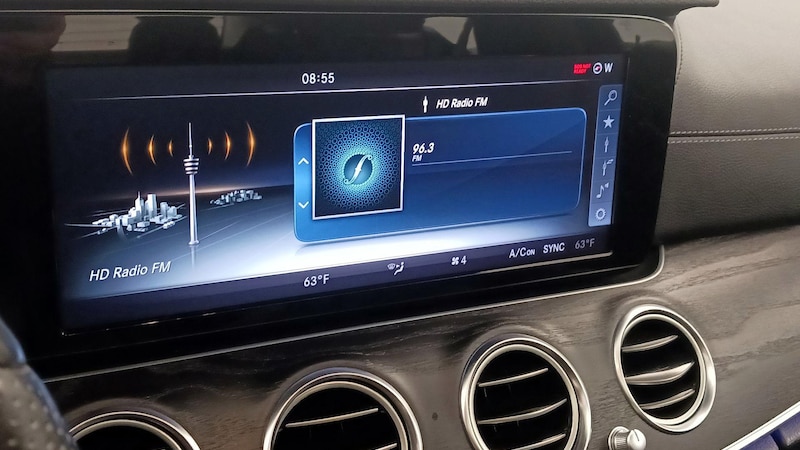 2017 Mercedes-Benz E-Class E 300 16