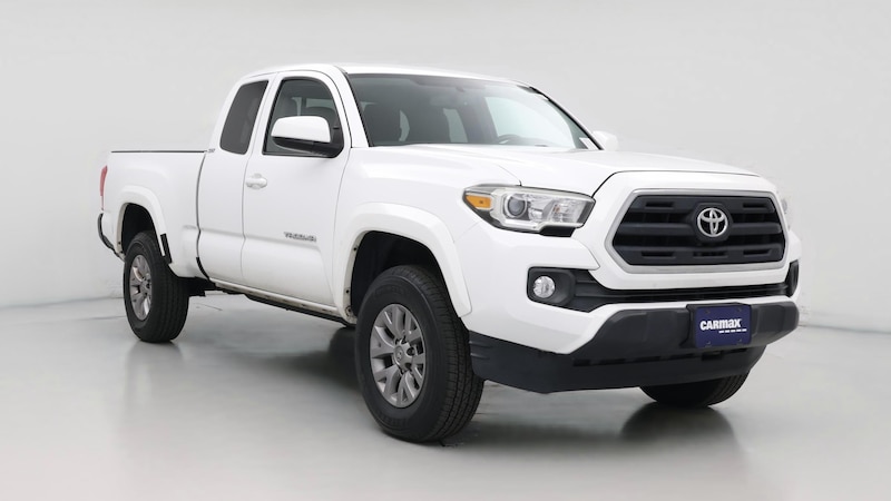 2017 Toyota Tacoma SR5 Hero Image