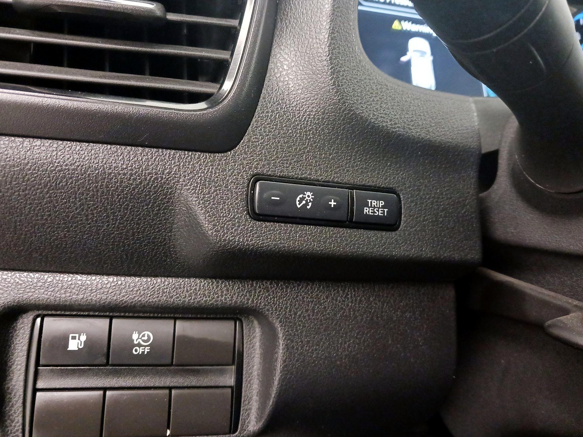 Thumbnail: 2018 Nissan Leaf - 13
