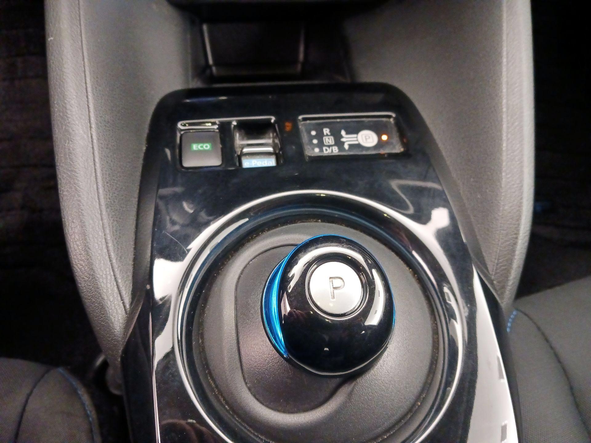 Thumbnail: 2018 Nissan Leaf - 18