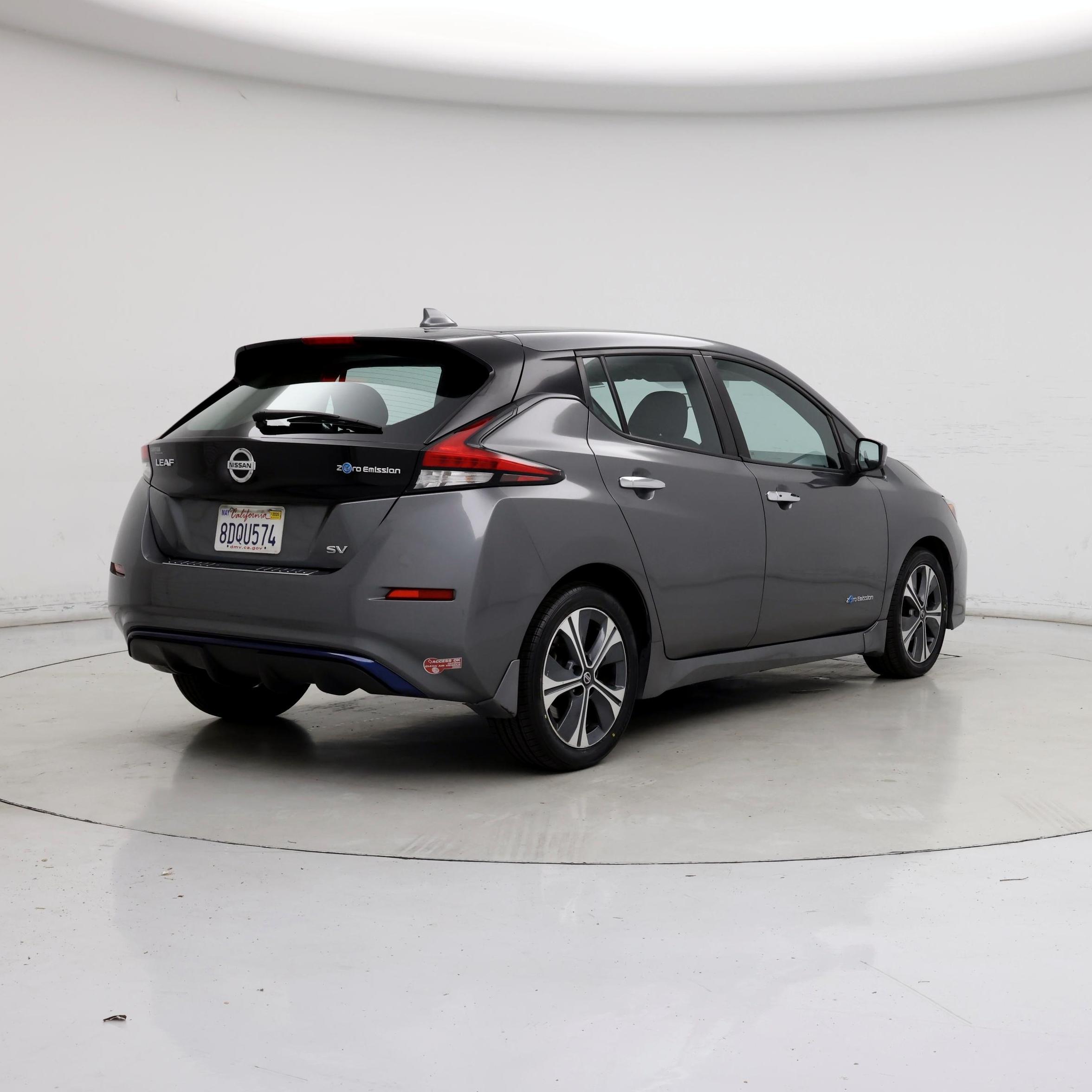 Thumbnail: 2018 Nissan Leaf - 8