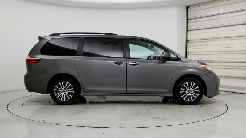 2019 Toyota Sienna XLE 7