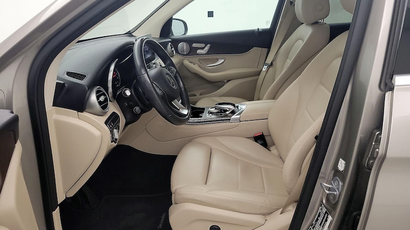 2019 Mercedes-Benz GLC 300 11