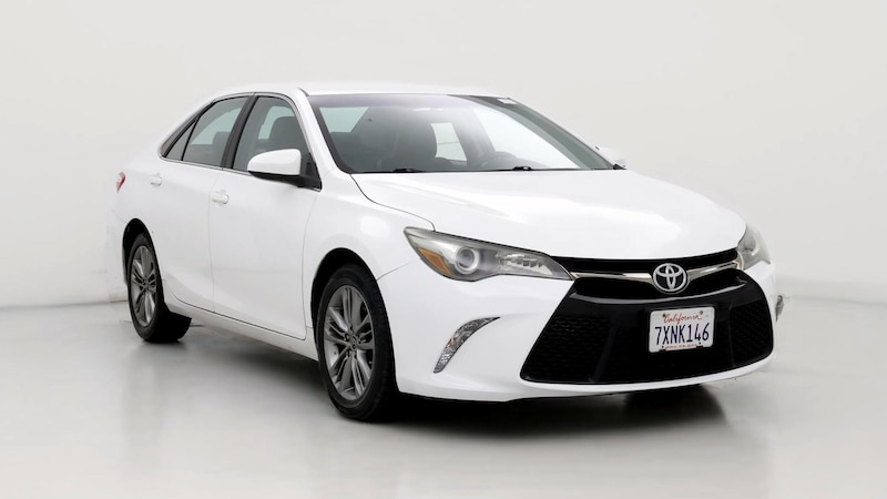 2015 Toyota Camry SE Hero Image