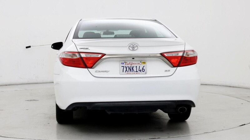 2015 Toyota Camry SE 6