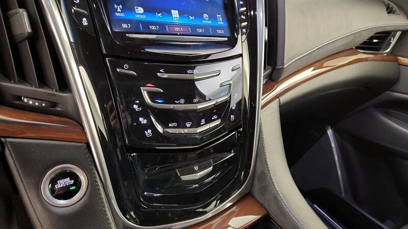 2018 Cadillac Escalade Luxury 17