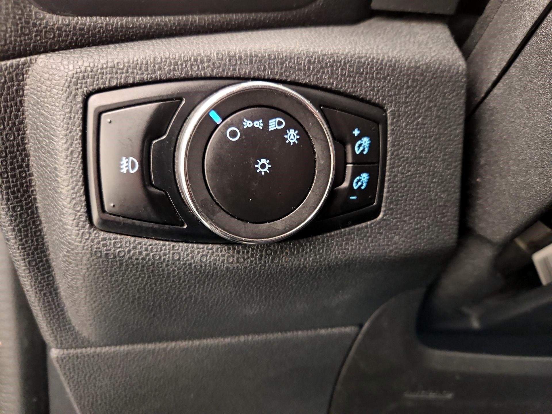 Thumbnail: 2018 Ford EcoSport - 13