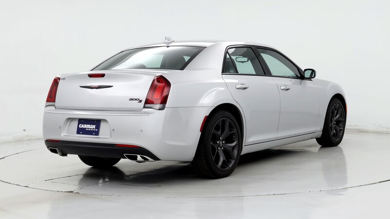 2023 Chrysler 300 S 8