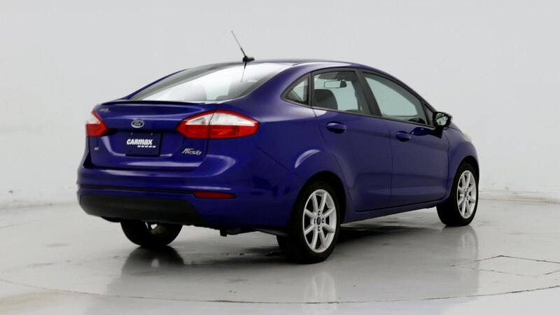 2015 Ford Fiesta SE 8