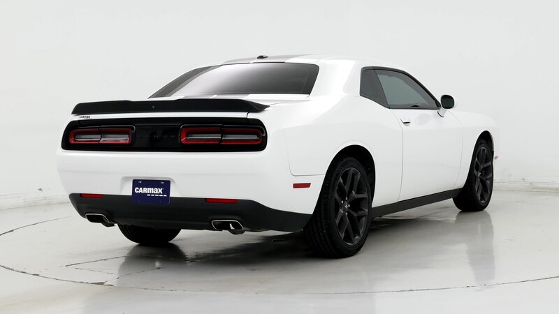 2022 Dodge Challenger SXT 8