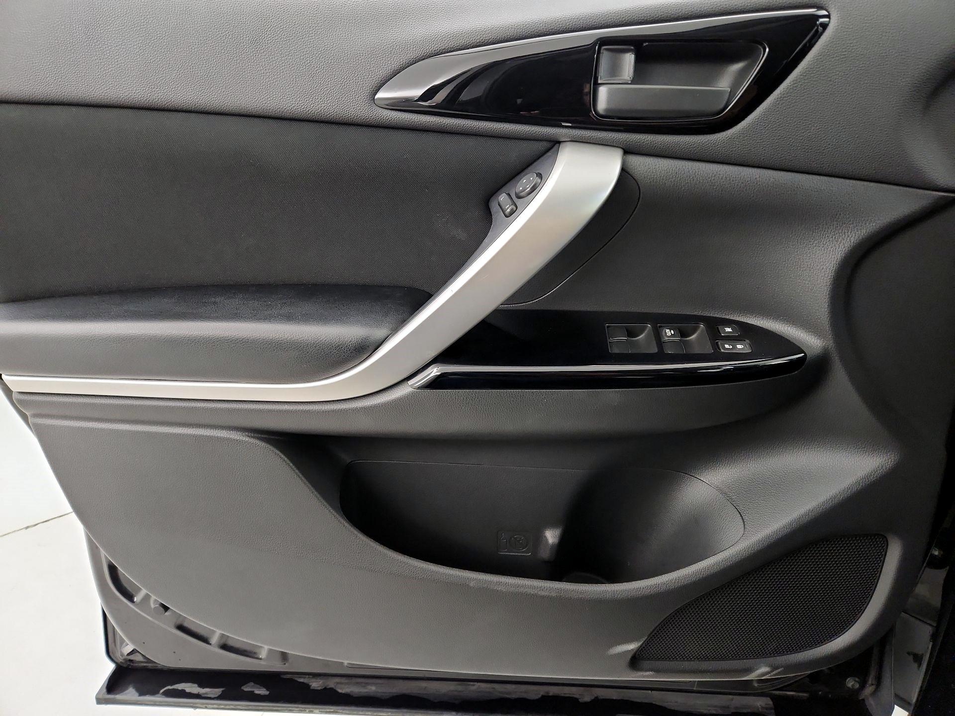 Thumbnail: 2018 Mitsubishi Eclipse Cross - 12