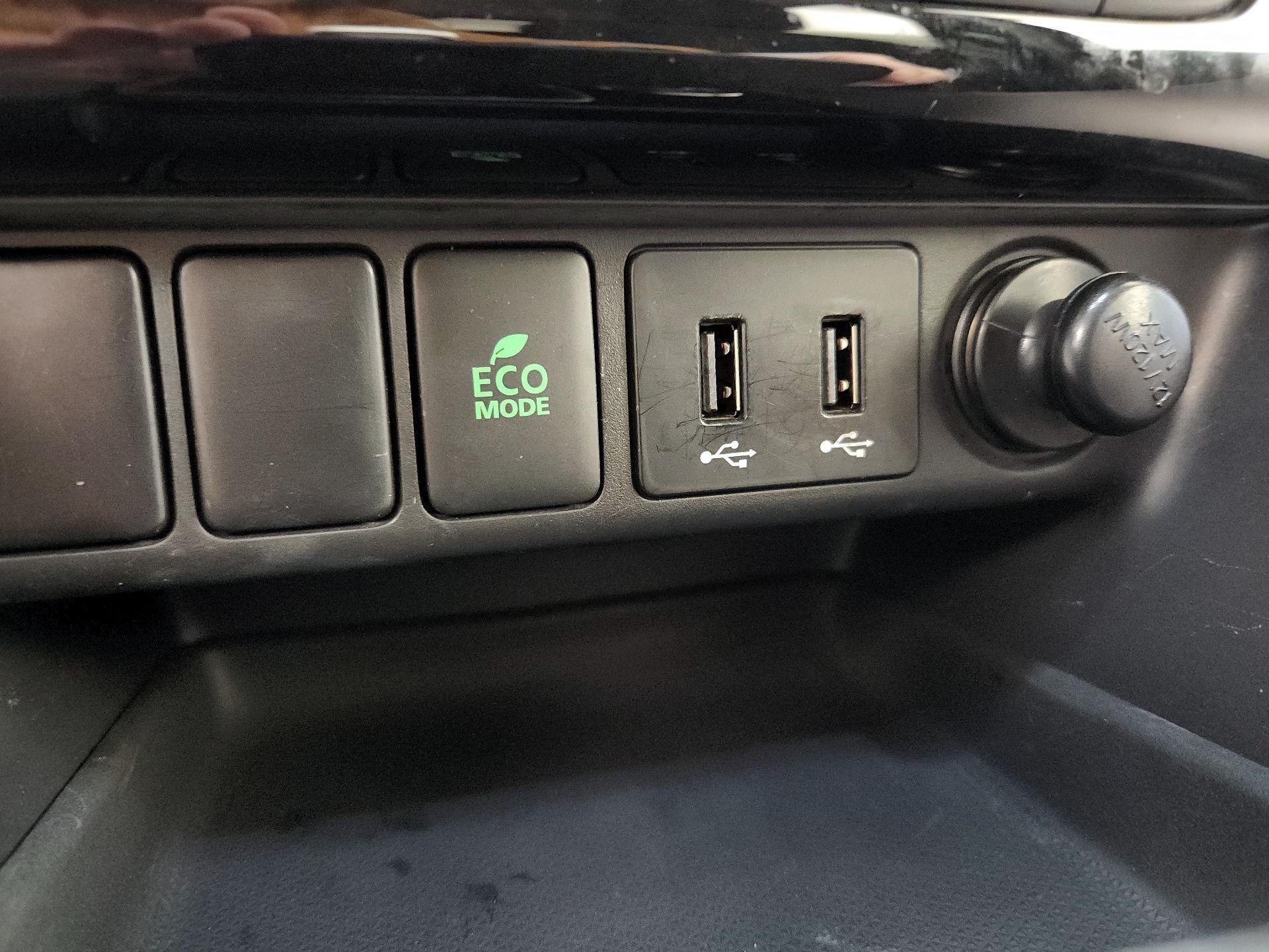 Thumbnail: 2018 Mitsubishi Eclipse Cross - 18