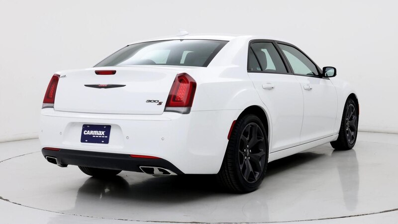 2023 Chrysler 300 S 8