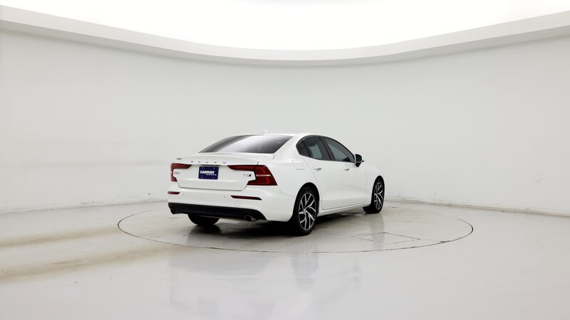 2020 Volvo S60 T6 Momentum 8