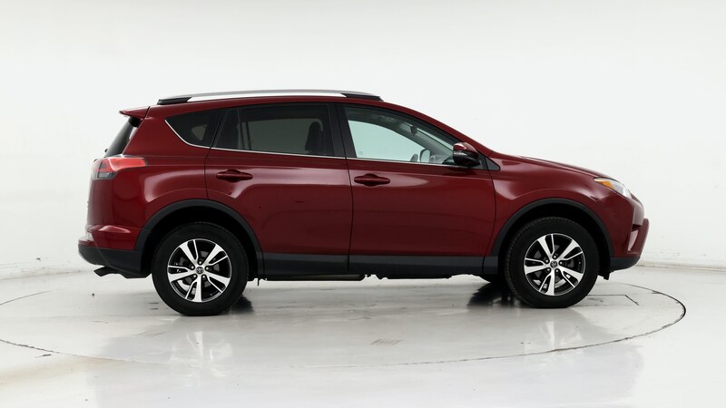 2018 Toyota RAV4 XLE 7