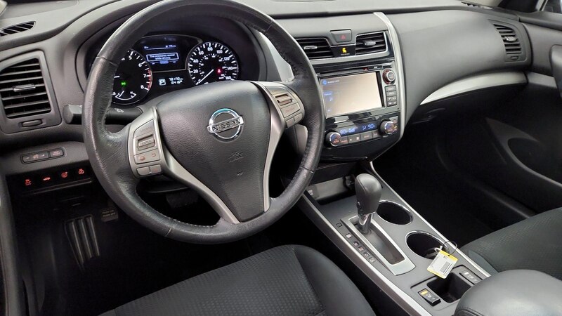 2015 Nissan Altima SV 9