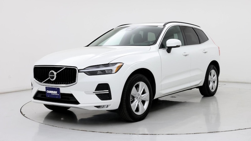 2022 Volvo XC60 B5 Momentum 4
