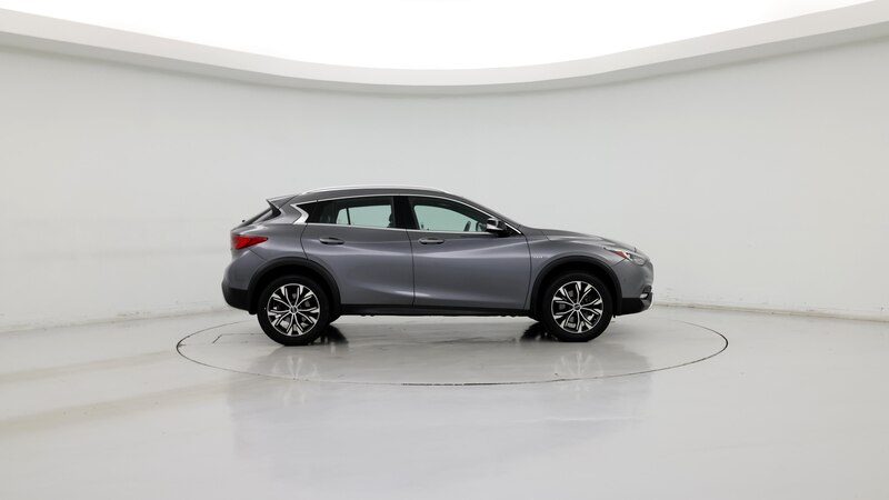 2017 INFINITI QX30 Premium 7