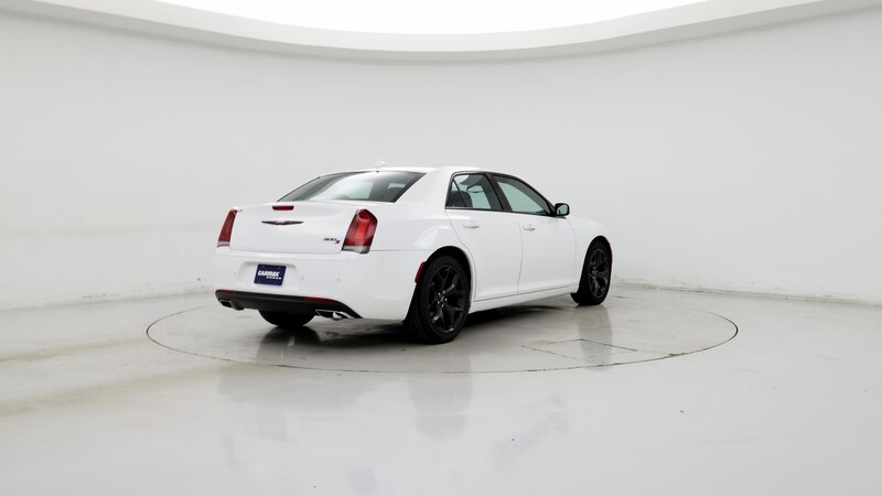 2022 Chrysler 300 S 8