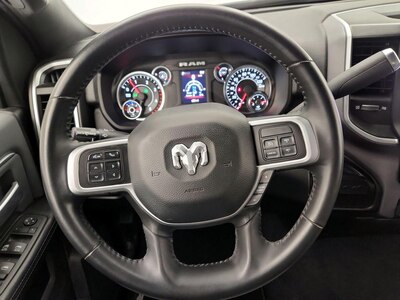 Steering Wheel & Instrument Cluster (On)