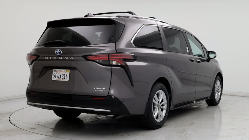 2023 Toyota Sienna Limited 8