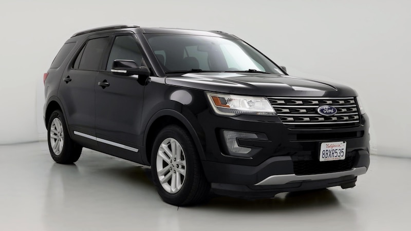 2017 Ford Explorer XLT Hero Image