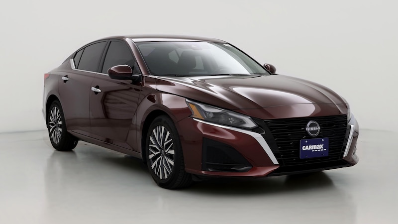 2023 Nissan Altima SV Hero Image