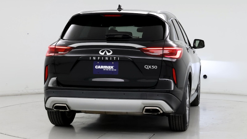 2021 INFINITI QX50 Essential 8