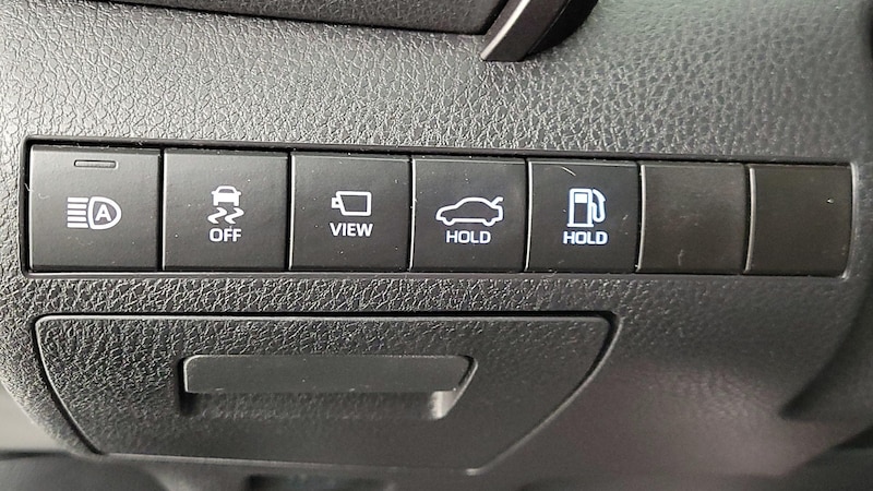 2019 Toyota Camry XSE 13