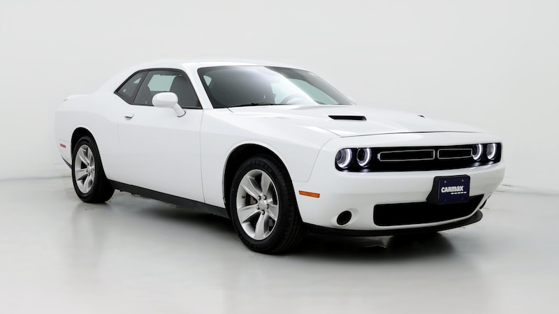 2022 Dodge Challenger SXT Hero Image