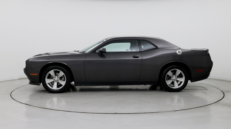 2022 Dodge Challenger SXT 3