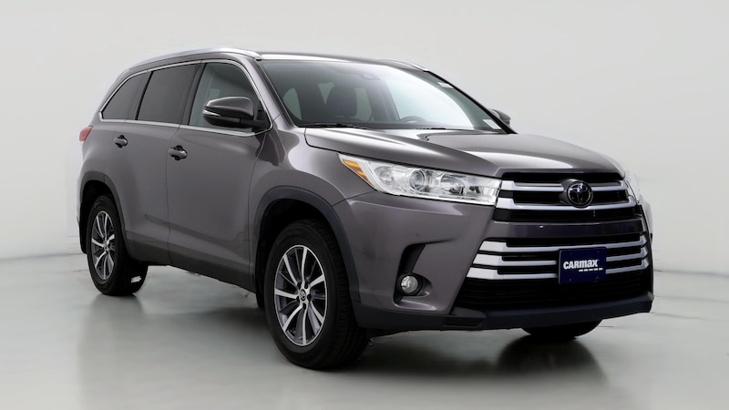 2019 Toyota Highlander XLE Hero Image