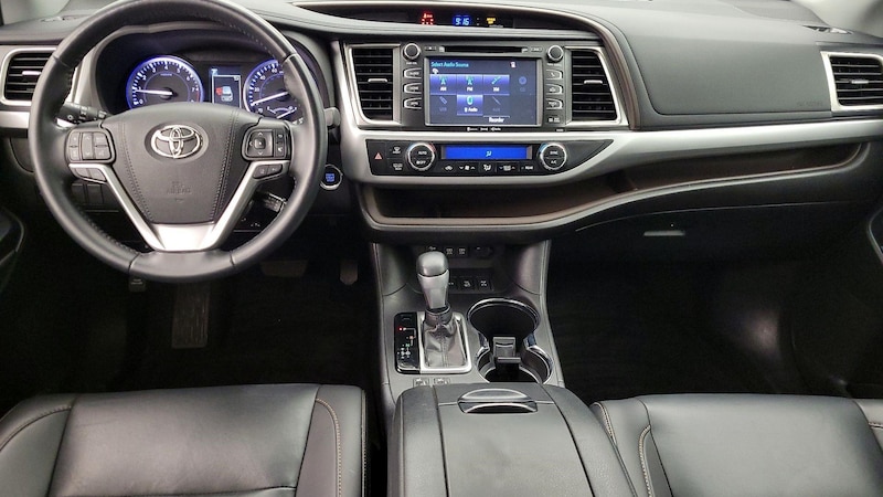 2019 Toyota Highlander XLE 9