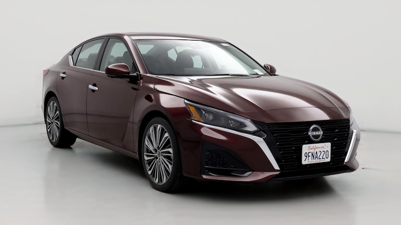 2023 Nissan Altima SL Hero Image