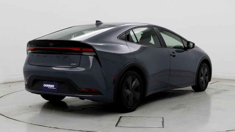 2023 Toyota Prius LE 8