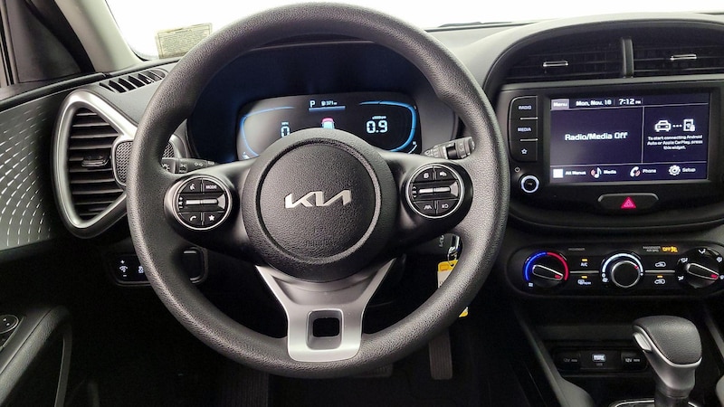 2023 Kia Soul LX 10