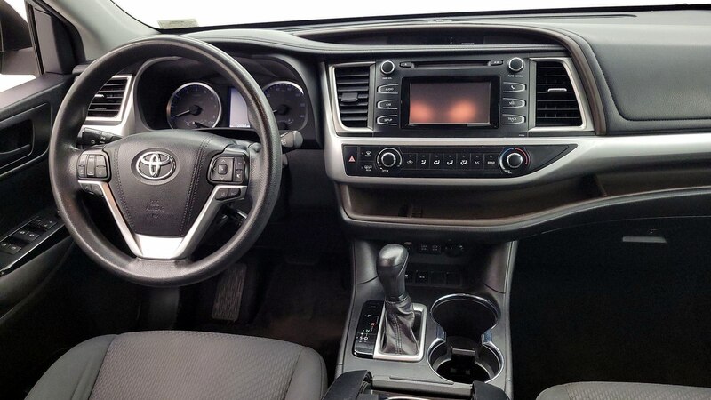 2018 Toyota Highlander LE 9