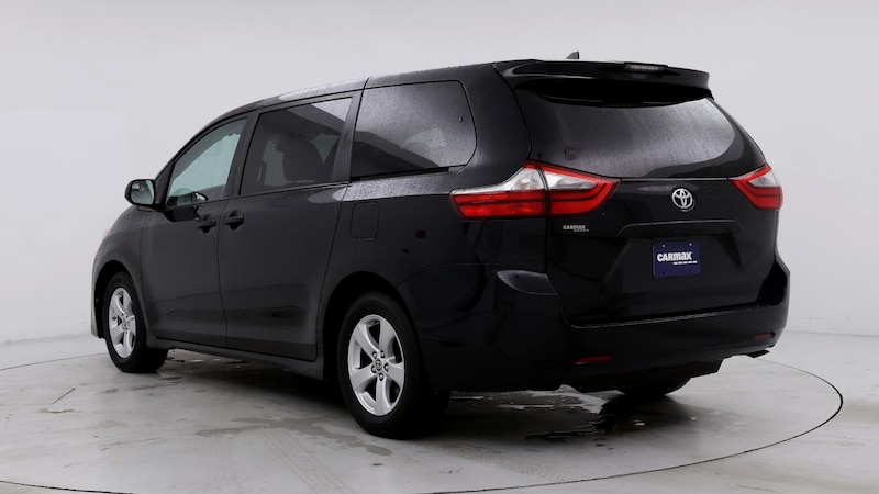 2020 Toyota Sienna L 2