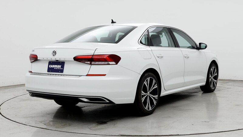 2022 Volkswagen Passat SE 8