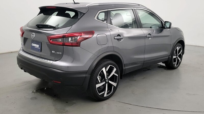 2022 Nissan Rogue Sport SL 5