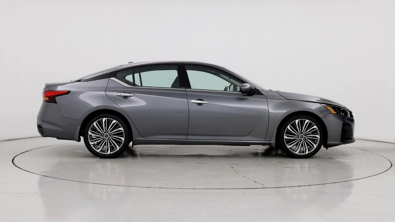 2023 Nissan Altima SL 7