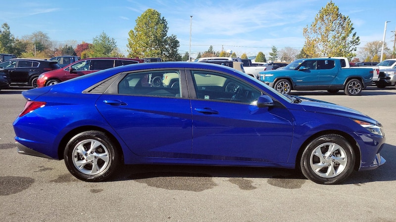 2021 Hyundai Elantra SE 4