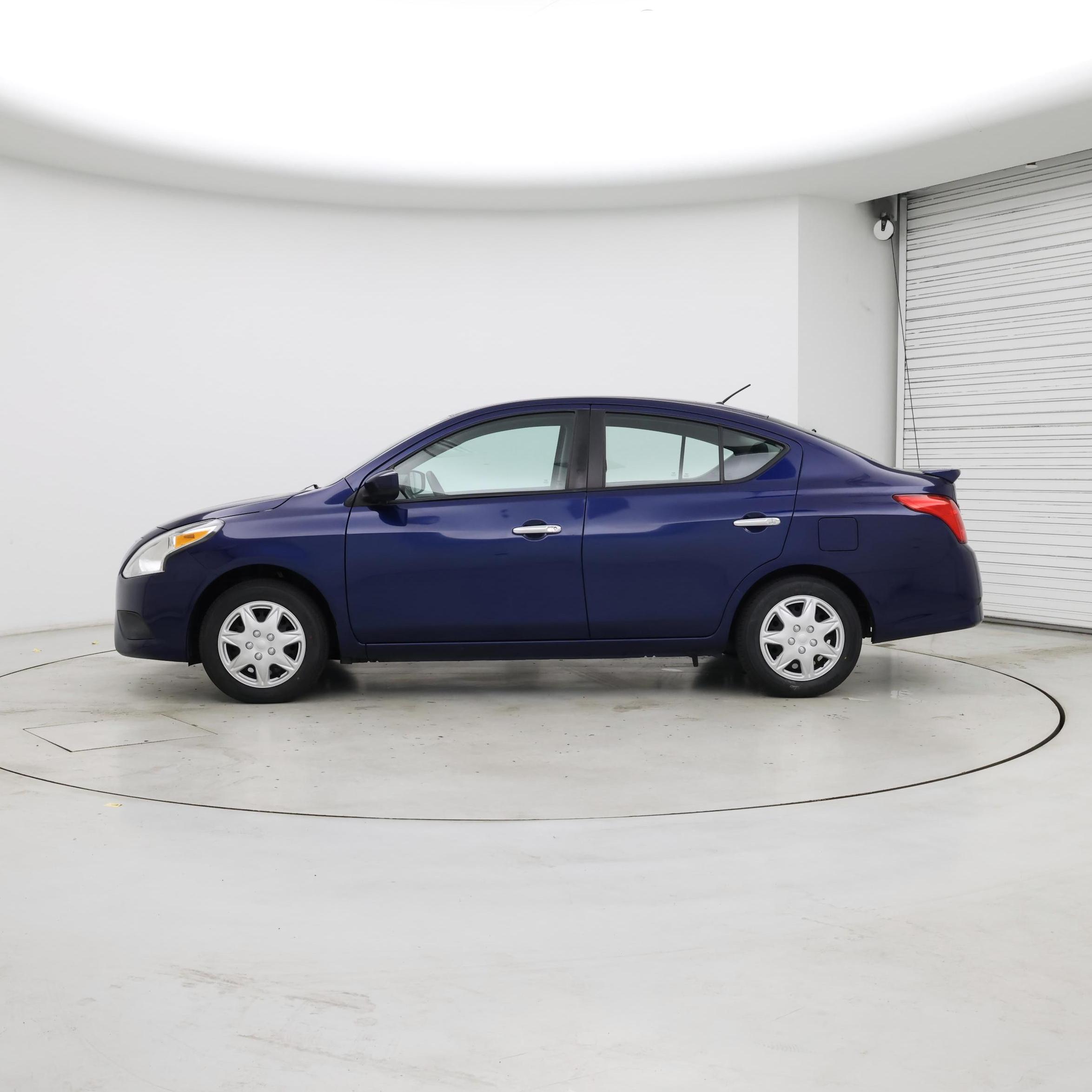 Thumbnail: 2019 Nissan Versa - 3