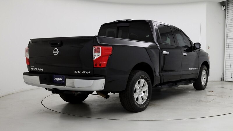 2018 Nissan Titan SV 8