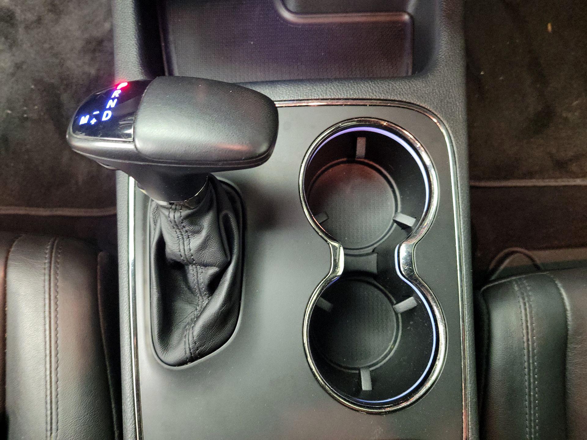 Thumbnail: 2019 Dodge Durango - 17