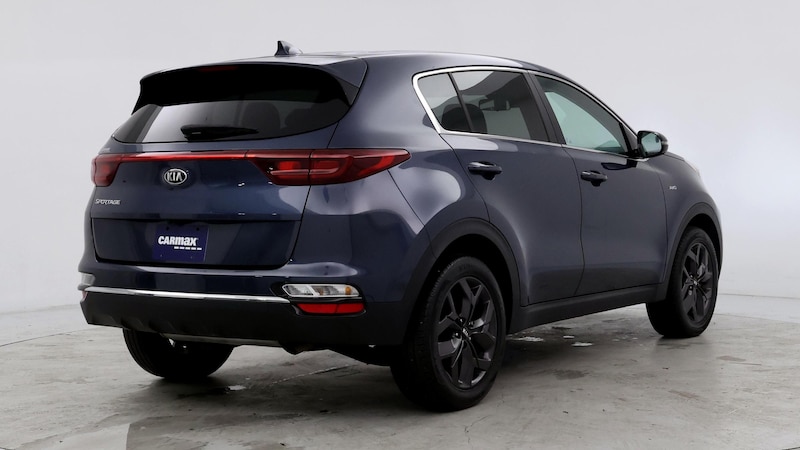 2022 Kia Sportage LX 8