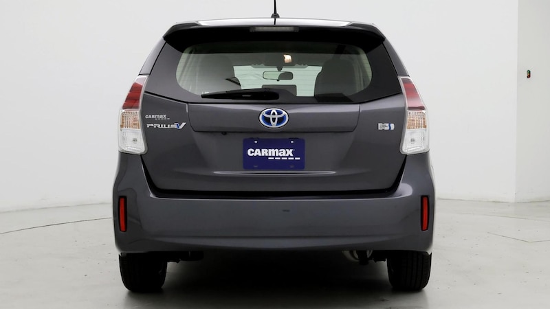 2017 Toyota Prius v Two 6