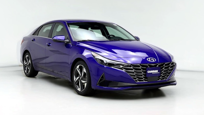 2022 Hyundai Elantra SEL Hero Image